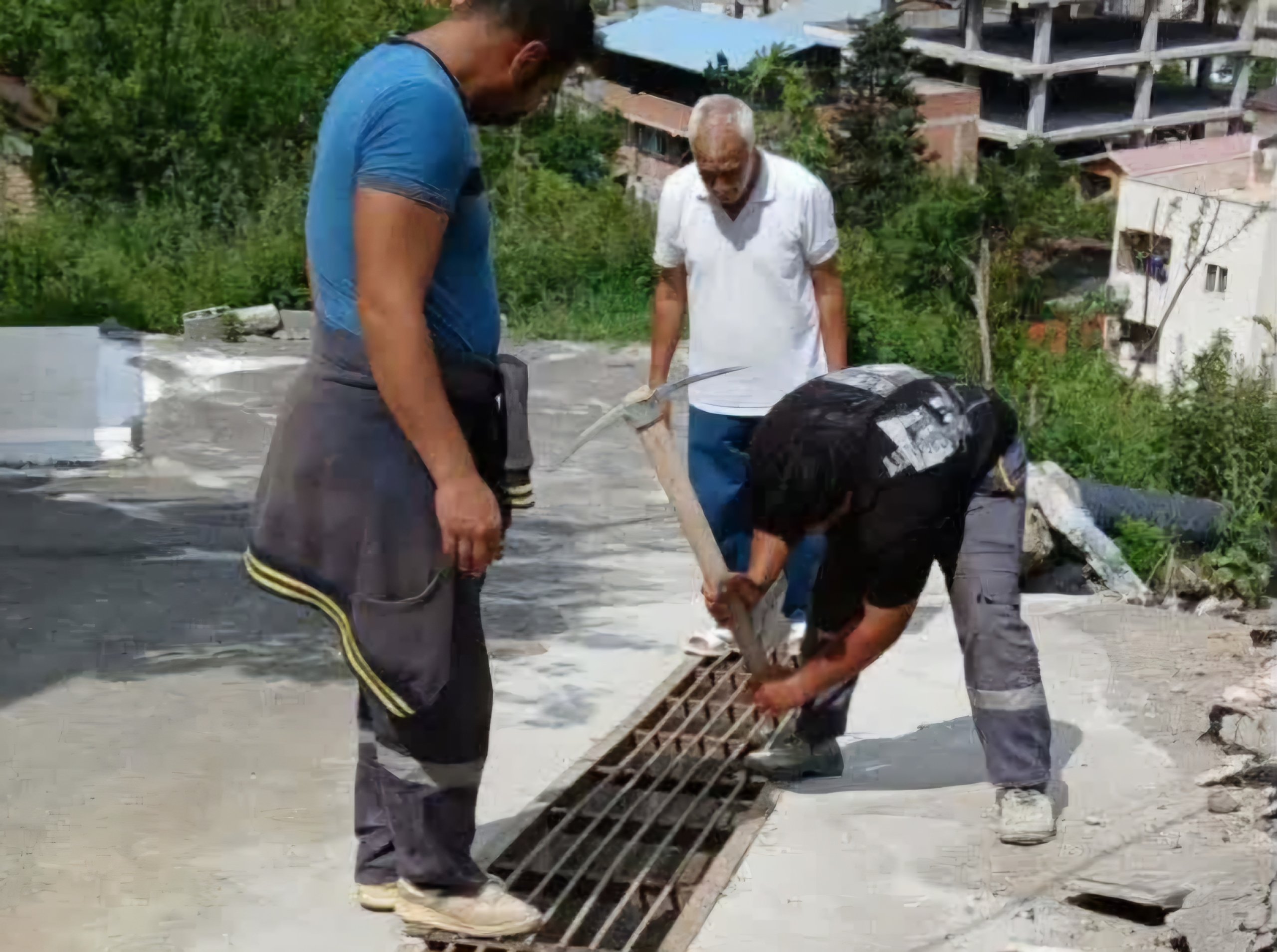 ساماندهى آبهاى سطحى در منطقه رانشى میارکلا