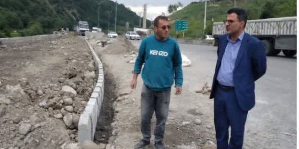 بازدید مهندس اکبرنژاد از اجرای جدول‌بندی ورودی خیابان شهدای سلامت
