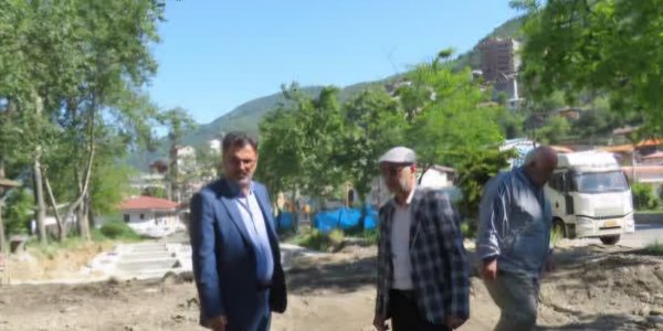 بازدید مهندس تقی اکبرنژاد از پروژه تجاری‌اقامتی کندوان