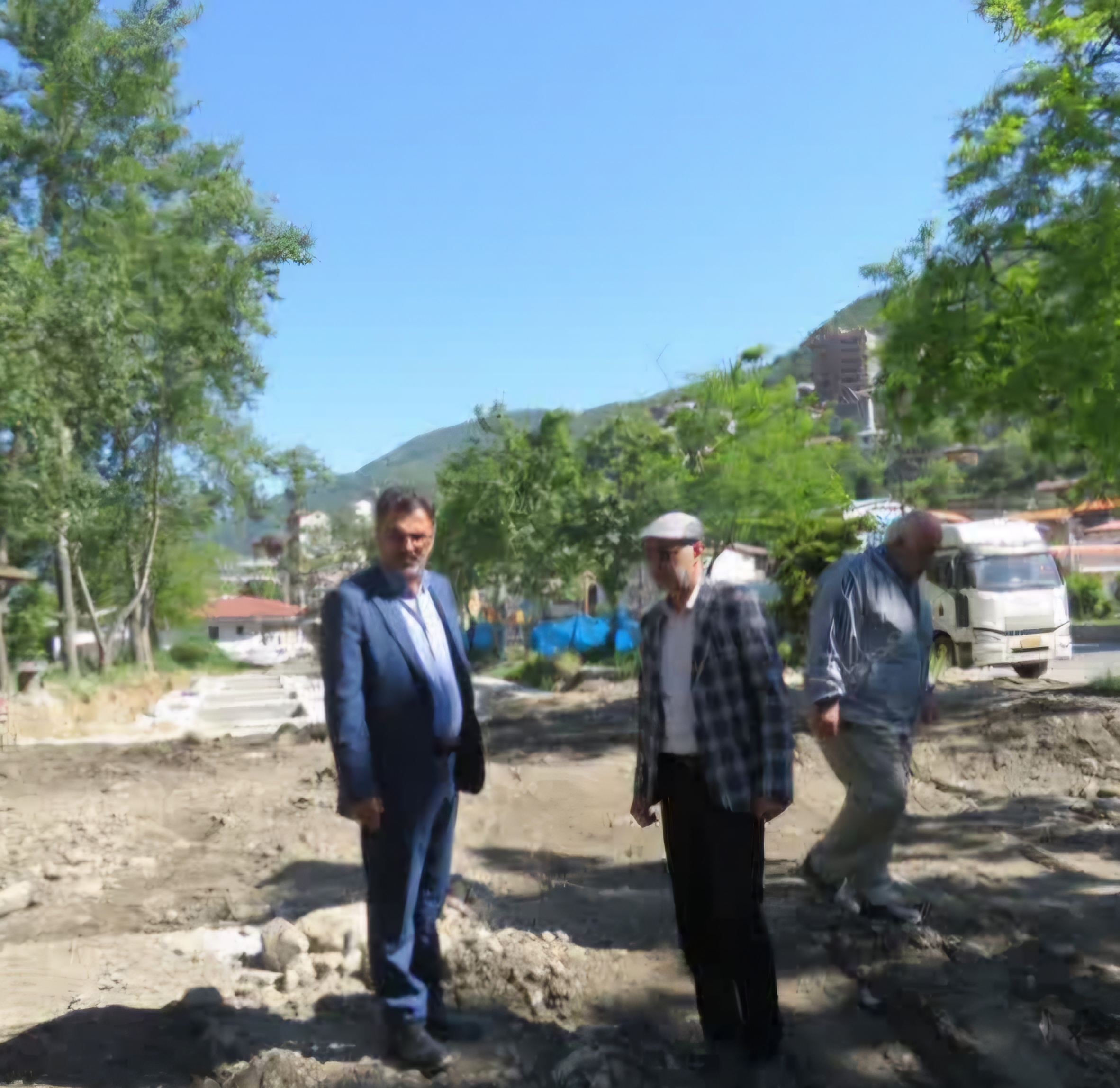 بازدید مهندس تقی اکبرنژاد از پروژه تجاری‌اقامتی کندوان
