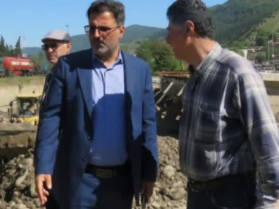 بازدید مهندس اکبرنژاد از عملیات لایروبی و ساماندهی رودخانه تلار