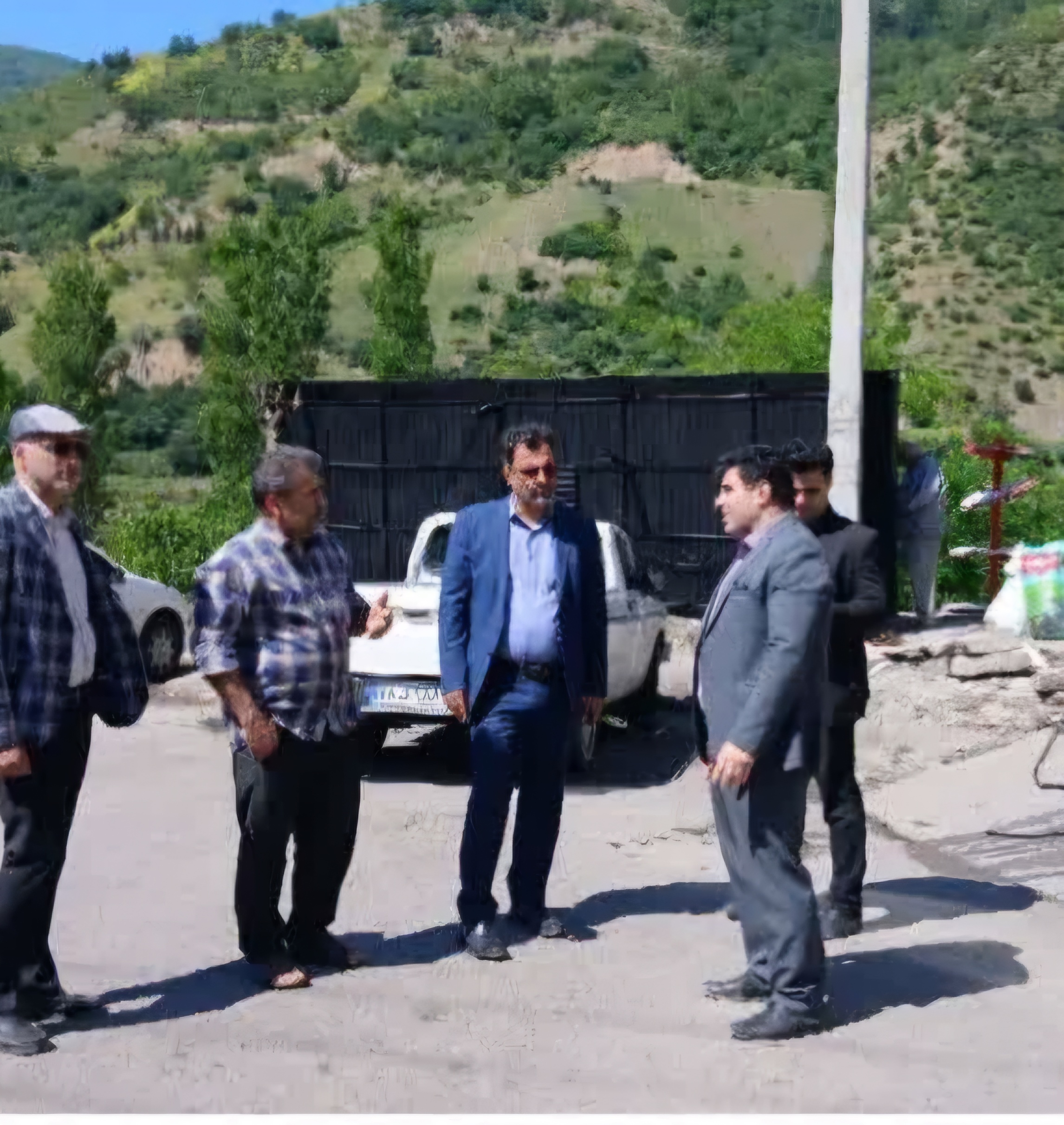 بازدید مهندس اکبرنژاد از ساختمان تجاری‌مسکونی میدان شهید سلیمانی