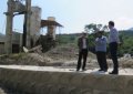 بازدید مهندس اکبرنژاد شهردار از دیوار حفاظتی ایستگاه بتن شهرداری