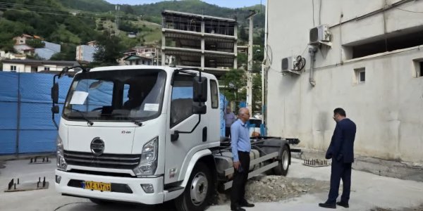 الحاق  یک دستگاه کامیونت به ناوگان خدماتی شهرداری